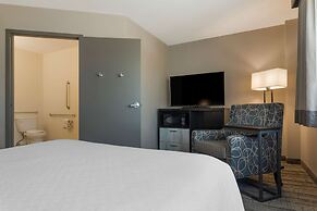 Best Western Plus Chocolate Lake Hotel