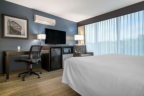 Best Western Plus Chocolate Lake Hotel