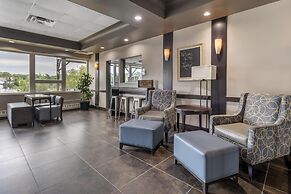 Best Western Plus Chocolate Lake Hotel