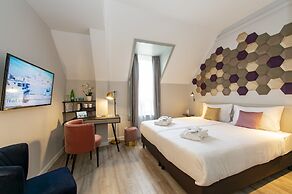 Three Corners Hotel Art