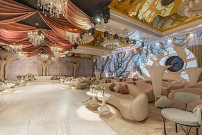 Radisson Blu Hotel and Convention Centre, Riyadh Minhal