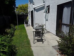 Sundowner Motel