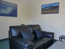 Sundowner Motel