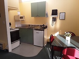 Sundowner Motel