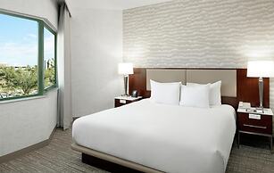 DoubleTree Suites by Hilton Phoenix