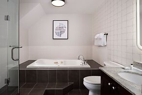Delta Hotels by Marriott Grand Okanagan Resort