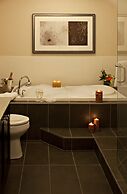 Delta Hotels by Marriott Grand Okanagan Resort