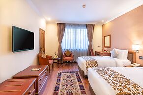 The Soaltee Kathmandu, Autograph Collection