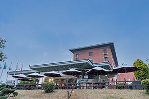 The Soaltee Kathmandu, Autograph Collection