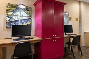 Home2 Suites by Hilton Valdosta, GA