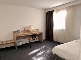 Hotel Kyriad Nemours