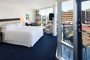 Sheraton Vancouver Wall Centre