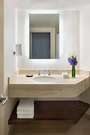 Sheraton Vancouver Wall Centre