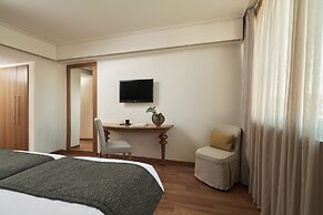 Titania Hotel