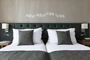 Titania Hotel