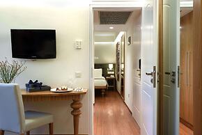 Titania Hotel