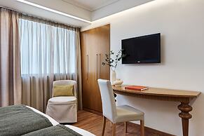 Titania Hotel