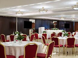 Titania Hotel
