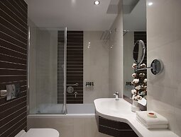 Titania Hotel