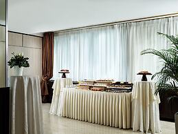 Titania Hotel