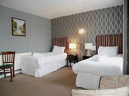 The Lansdowne Hotel