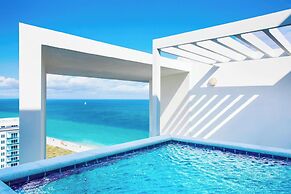 W South Beach