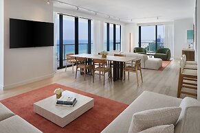 W South Beach