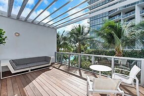 W South Beach