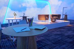 W South Beach