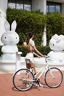 W South Beach