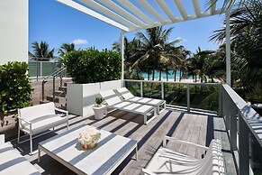 W South Beach