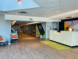 Spark by Hilton Montreal Brossard