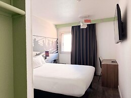 ibis Styles Paris Tolbiac Bibliotheque