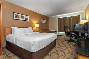 Clarion Pointe