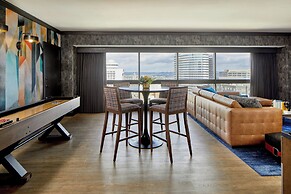 Renaissance Nashville Hotel