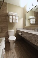 Clarion Pointe