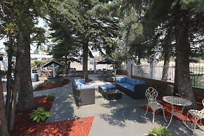 Clarion Pointe