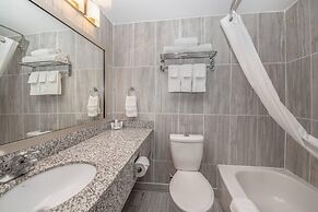 Clarion Pointe