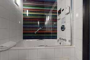 Village Hotel Swindon