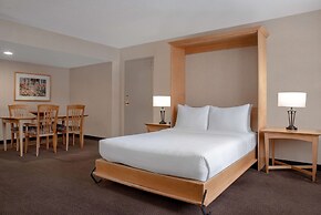 Ramada Plaza by Wyndham Calgary Downtown