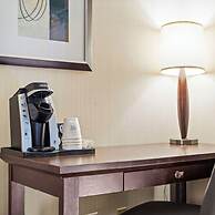 Travelodge by Wyndham Saskatoon