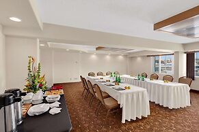 Travelodge by Wyndham Saskatoon