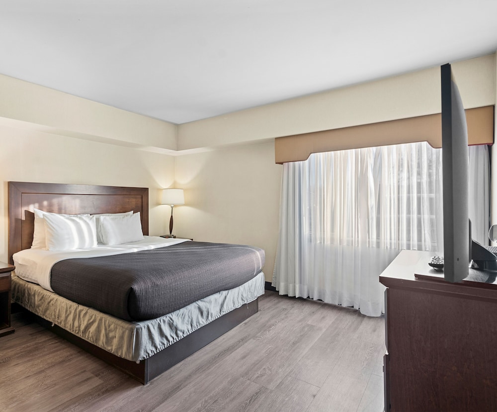 Travelodge by Wyndham Saskatoon