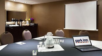 Park Inn By Radisson Toronto - Markham