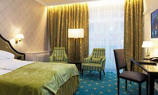 Hotel Bristol
