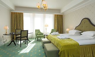 Hotel Bristol