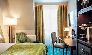 Hotel Bristol