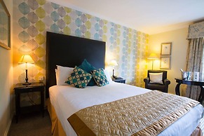 Kingston Lodge Hotel