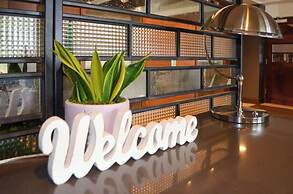Radisson Hotel Detroit Metro Airport