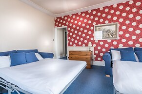 Queens Hotel